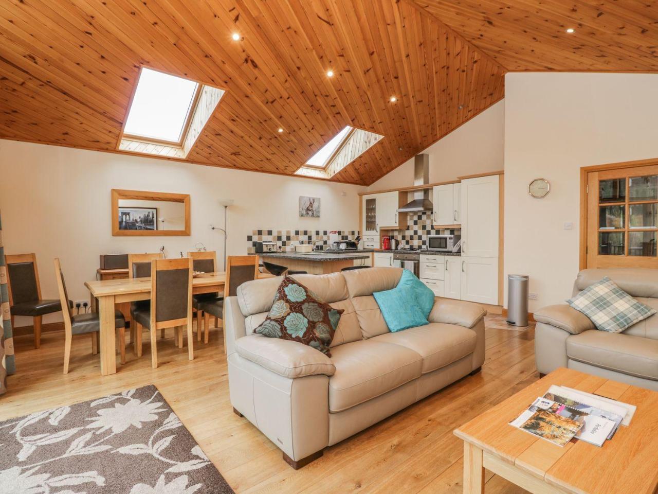 Burnside Lodge Lodge 1, Glengoulandie 애버펠디 외부 사진